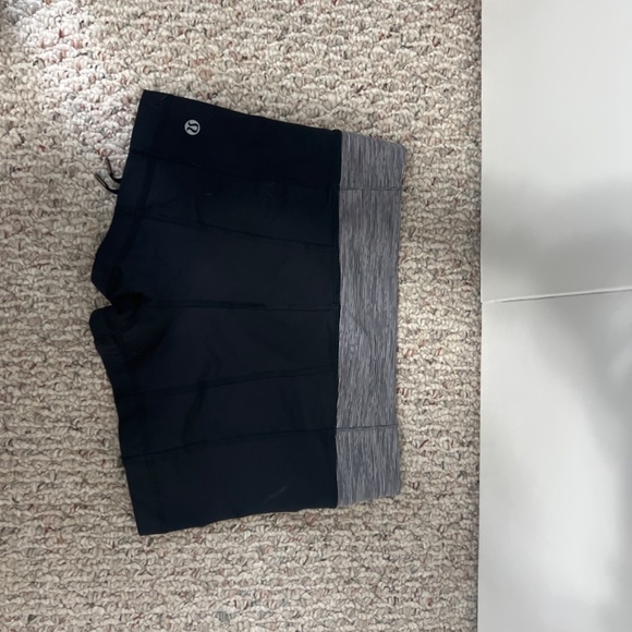 Lulu Lemon 2” Inseam Shorts with Draw String - Picture 2 of 2